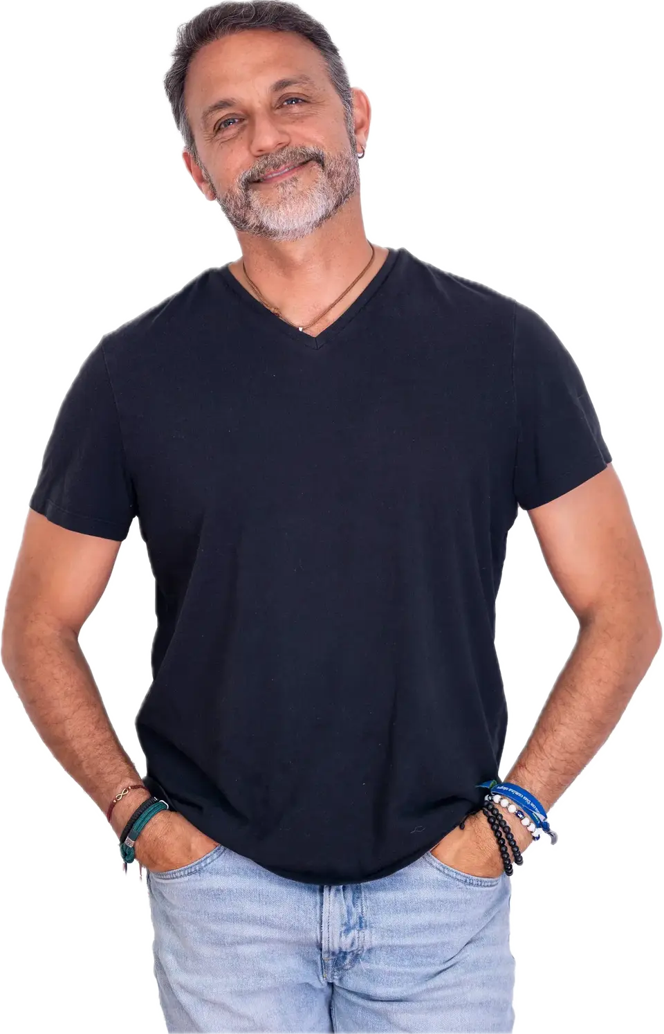 Alejandro Pérez Bolaños con camiseta azul, retrato recortado